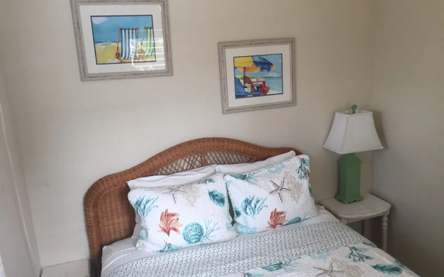 photo 4 of Coconut Grove Beach Resort Suite 5