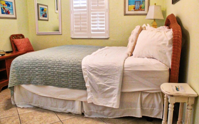 photo 4 of Coconut Grove Beach Resort Suites 1 to 8