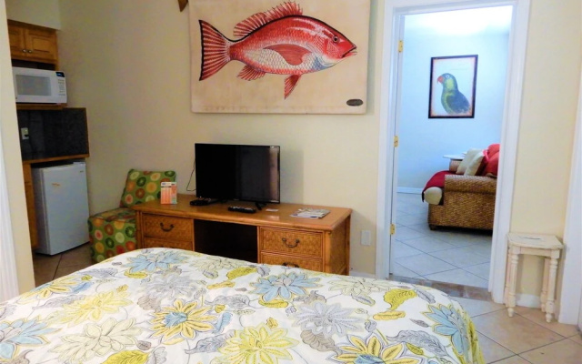 photo 4 of Coconut Grove Beach Resort Suites 3 & 4