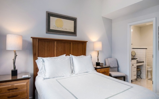 photo 3 of Coldstream Townhome 15