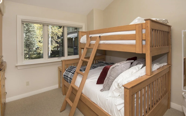 photo 4 of Coldstream Townhome 38