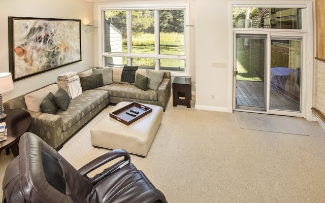 photo 5 of Coldstream Townhome 38