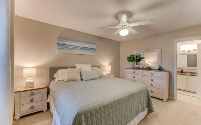 photo 3 of Full Condo w/ Pool & Gym, Sleeps 4