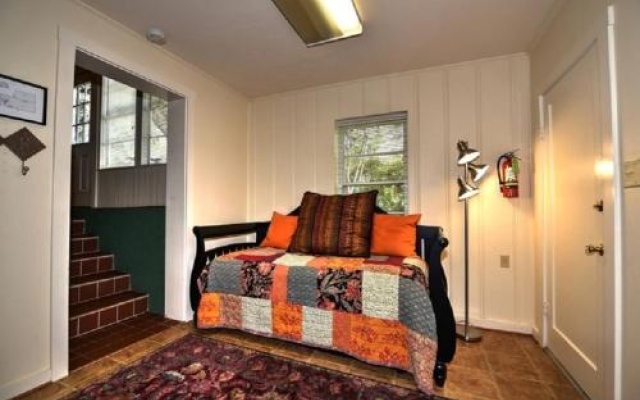 photo 4 of Comal Cottage on Union #291