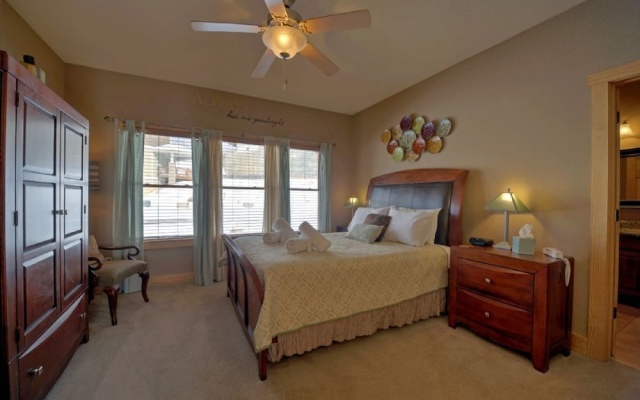 photo 3 of Come On Inn - 3 Br Townhouse