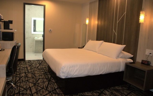 photo 5 of SureStay Hotel by Best Western Houston Southeast