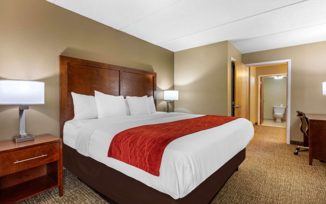 photo 3 of Comfort Inn & Suites Hamilton Place