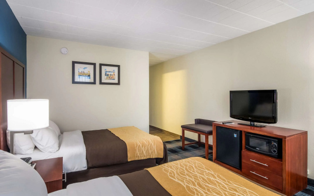 photo 5 of Comfort Inn & Suites Pittsburgh Fox Chapel