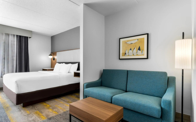 photo 5 of Comfort Inn & Suites York North