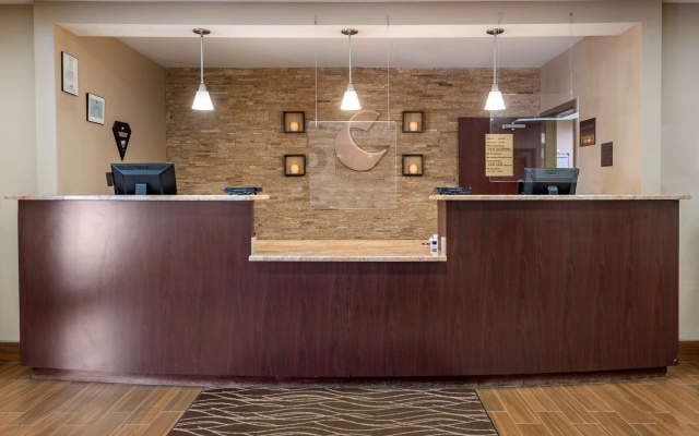 photo 2 of Comfort Inn & Suites Farmington - Victor
