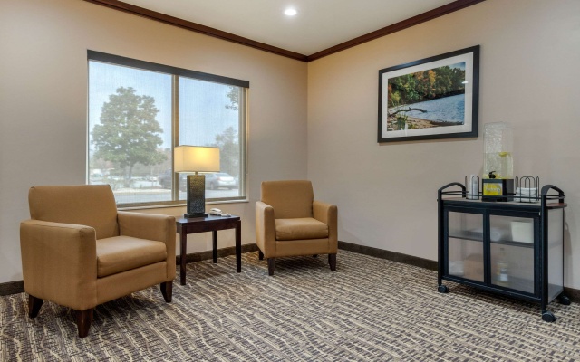 photo 4 of Comfort Inn & Suites Camden