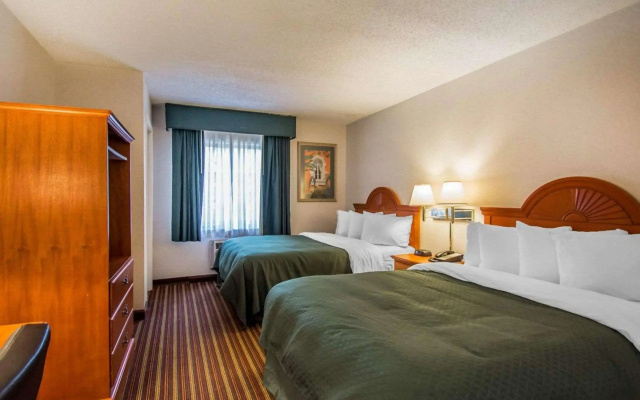 photo 4 of Quality Inn & Suites at Tropicana Field