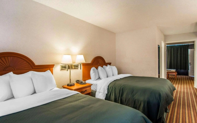 photo 5 of Quality Inn & Suites at Tropicana Field