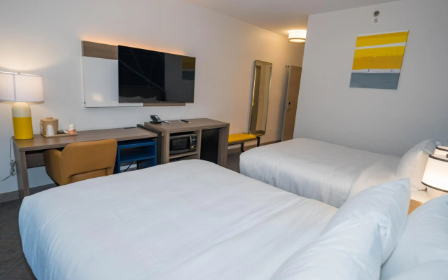 photo 4 of Comfort Inn & Suites River City Decatur