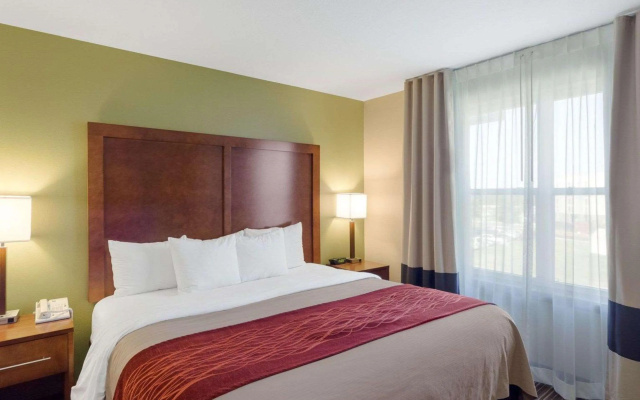 photo 5 of Comfort Inn & Suites Fayetteville - University Area