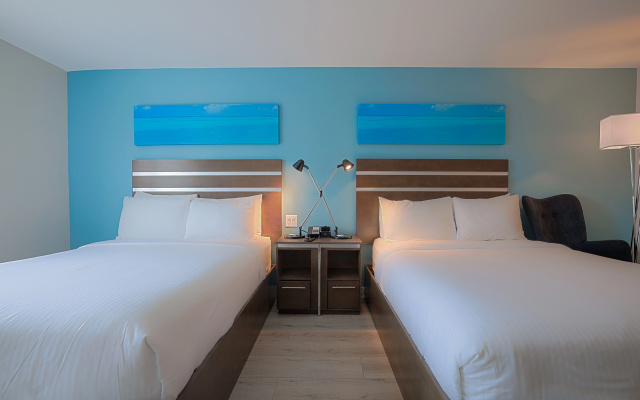 photo 2 of The Cove Hotel, Long Beach
