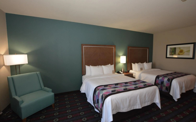 photo 3 of Comfort Inn & Suites Newcastle - Oklahoma City