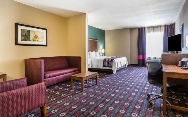 photo 4 of Comfort Inn & Suites Newcastle - Oklahoma City