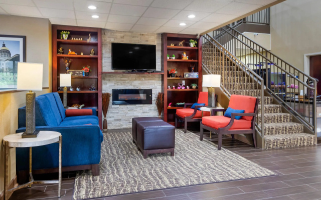 photo 2 of Comfort Inn & Suites Peachtree Corners - Norcross