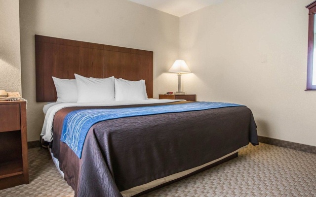 photo 5 of Quality Inn & Suites Dixon near I-88