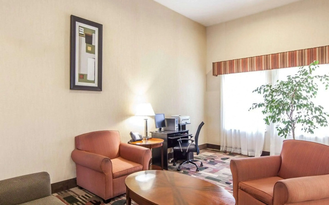 photo 3 of Quality Inn & Suites Portsmouth