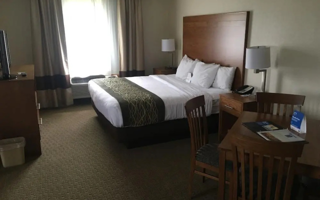 photo 2 of Comfort Inn Millersburg