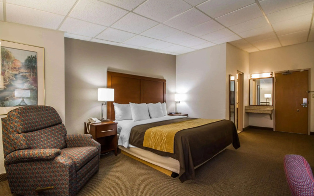 photo 5 of Comfort Inn & Suites Madison - Airport