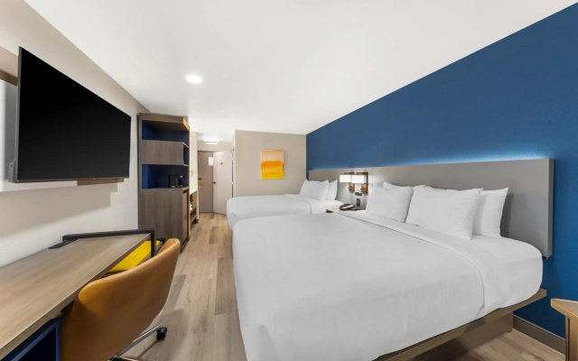 photo 3 of Comfort Inn Fontana