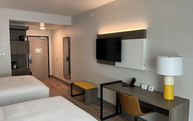 photo 5 of Comfort Inn & Suites New Port Richey Downtown District