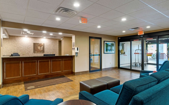 photo 2 of Comfort Inn & Suites Montgomery Eastchase