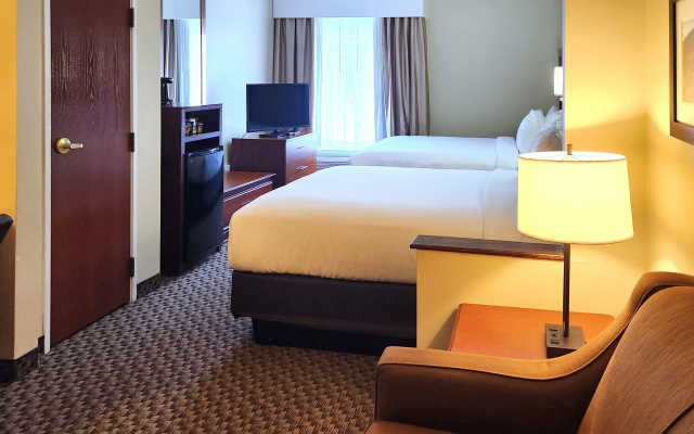 photo 3 of Comfort Inn & Suites Mount Pocono