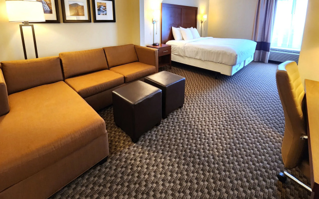 photo 5 of Comfort Inn & Suites Mount Pocono