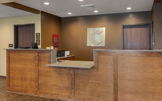 photo 3 of Comfort Inn & Suites Euless DFW West