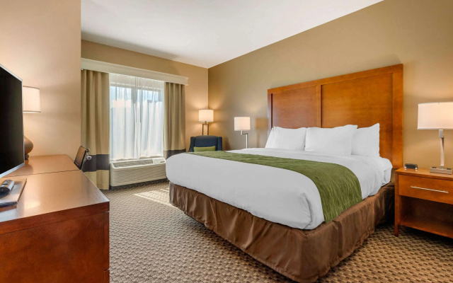 photo 3 of Comfort Inn & Suites