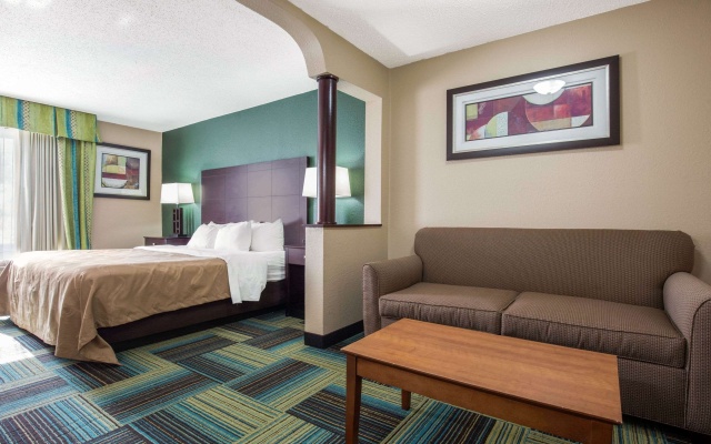 photo 3 of Quality Inn and Suites Arnold - St Louis