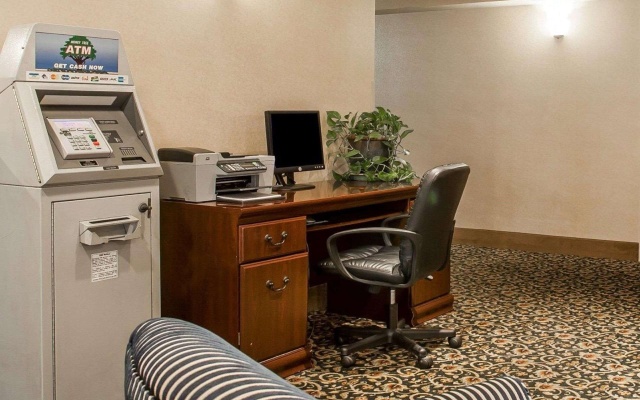photo 4 of Comfort Inn at Newport Beach Middletown