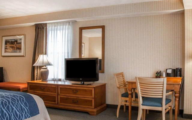 photo 5 of Comfort Inn at Newport Beach Middletown