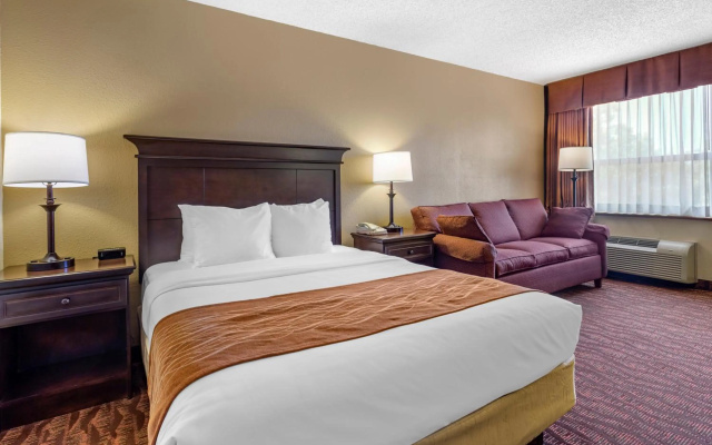photo 4 of Comfort Inn at Thousand Hills