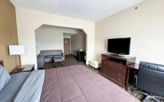 photo 5 of FairBridge Inn & Suites Batavia - Darien Amusement Park