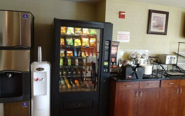 photo 4 of Comfort Inn Bellerose Queens