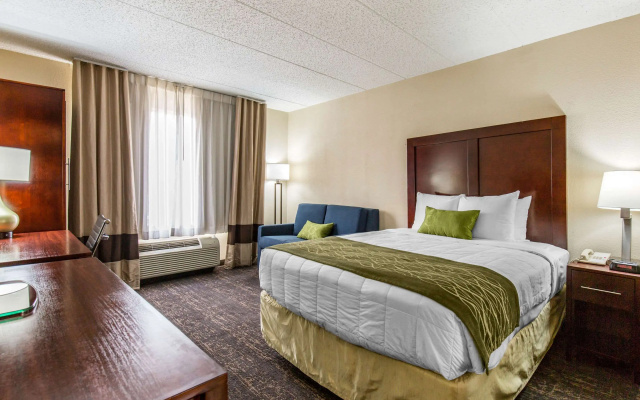 photo 3 of Comfort Inn College Park North