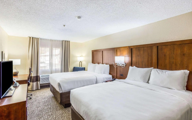 photo 5 of Comfort Inn Charleston South Charleston, WV