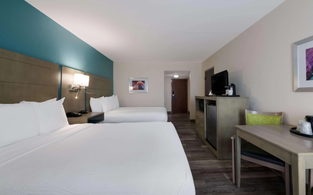 photo 4 of Best Western Hampton Coliseum Inn