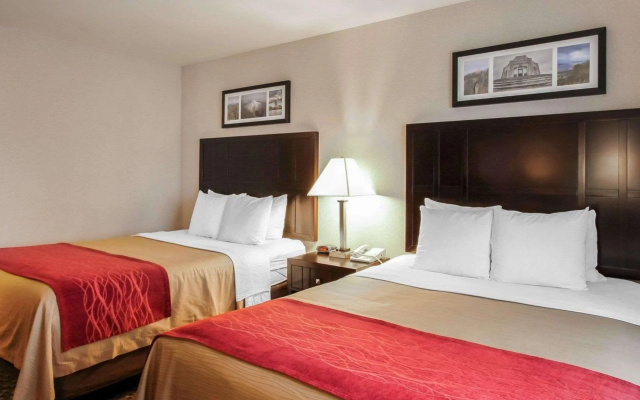photo 3 of Comfort Inn Troutdale - Portland East