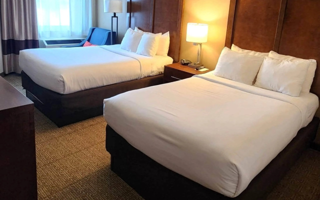 photo 2 of Comfort Inn Concord South End
