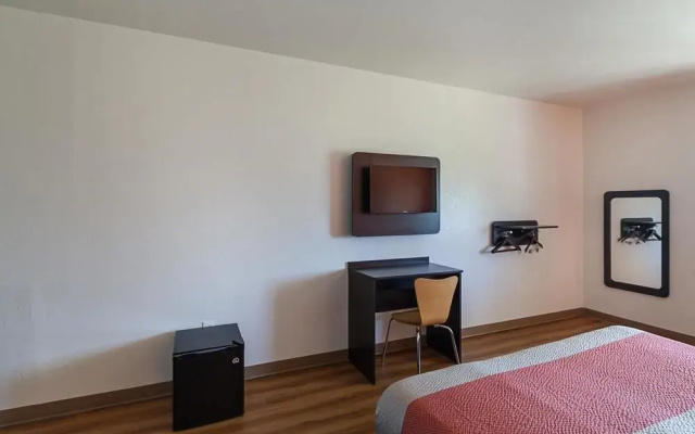 photo 3 of Motel 6 Fort Worth - Bedford