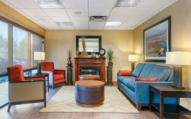 photo 4 of Comfort Inn Chattanooga Downtown Southside