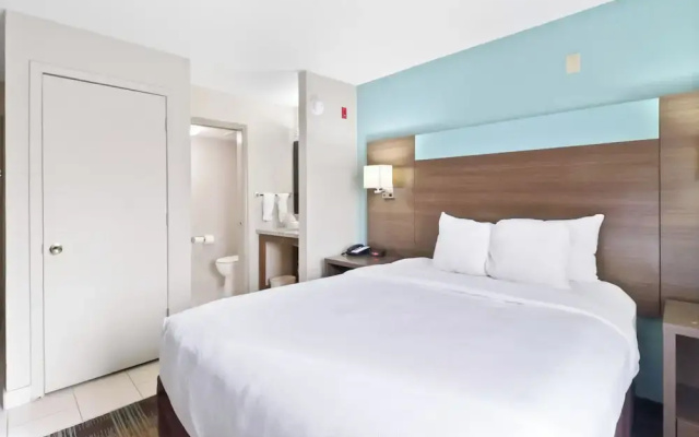 photo 3 of Comfort Inn Dunn
