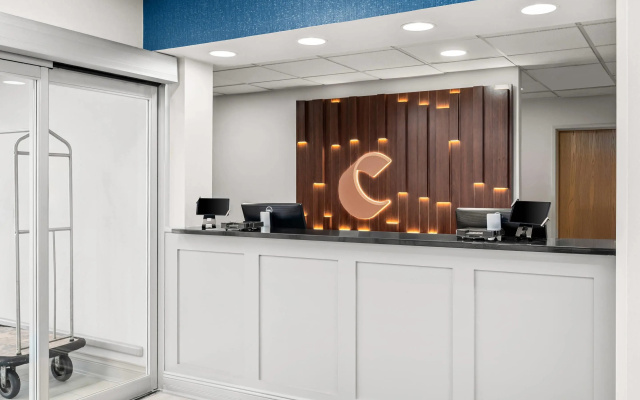 photo 3 of Comfort Inn Indianapolis East