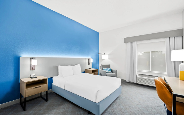 photo 4 of Comfort Inn Indianapolis East